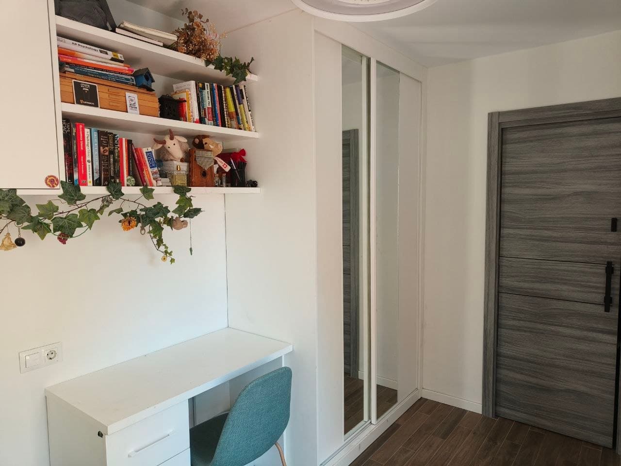 Dormitorio B · Bedroom B