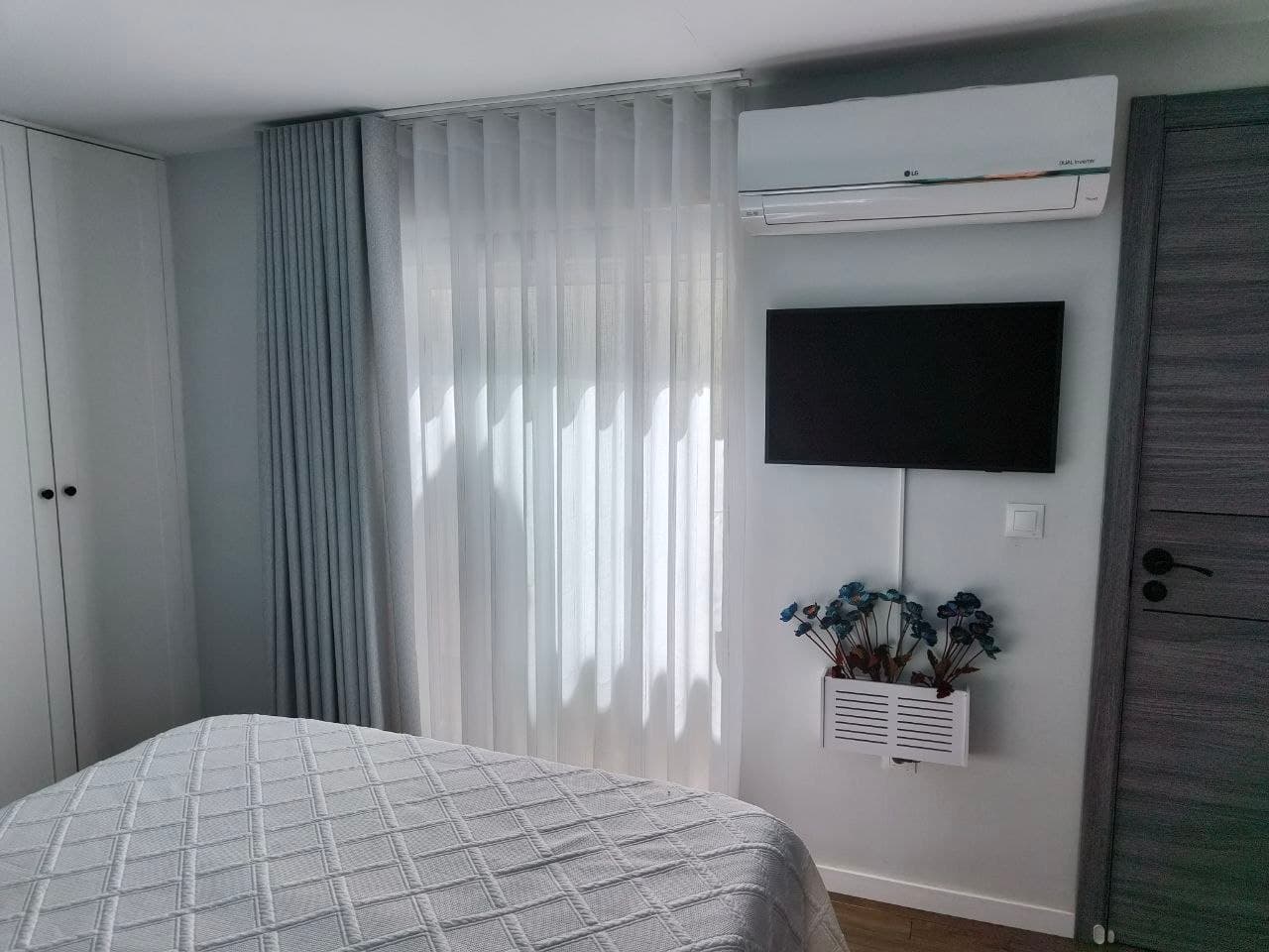 Dormitorio principal · Master bedroom